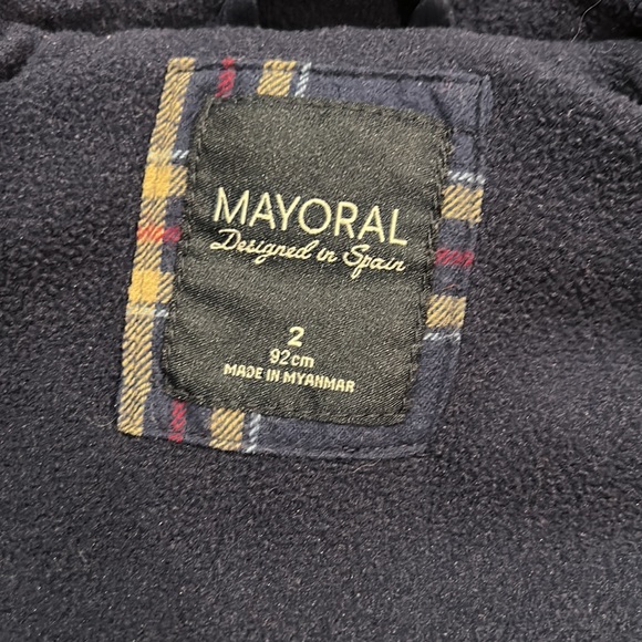 Warm Puffer Vest - Picture 5 of 6